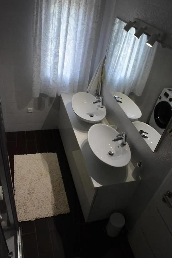 Apartment Heaven Slatine 0*,